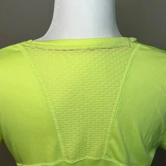 Under Armour Neon Running Shirt - Picture 6 of 9